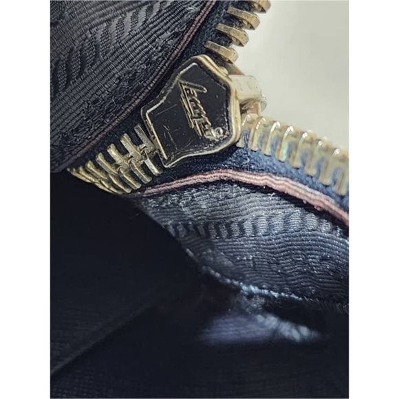 Authentic PRADA Vitello City Briefcase/Laptop Bag Deep Navy Blue - Picture 10 of 16